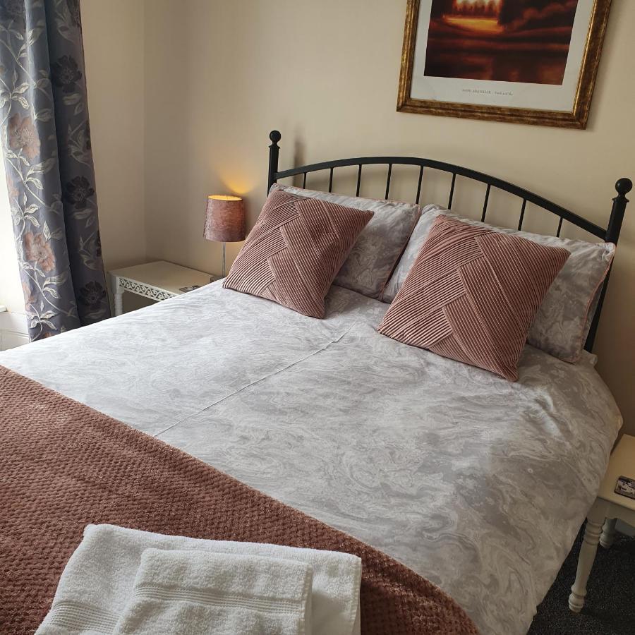Pendyffryn Manor Bed & Breakfast Little Haven Екстер'єр фото
