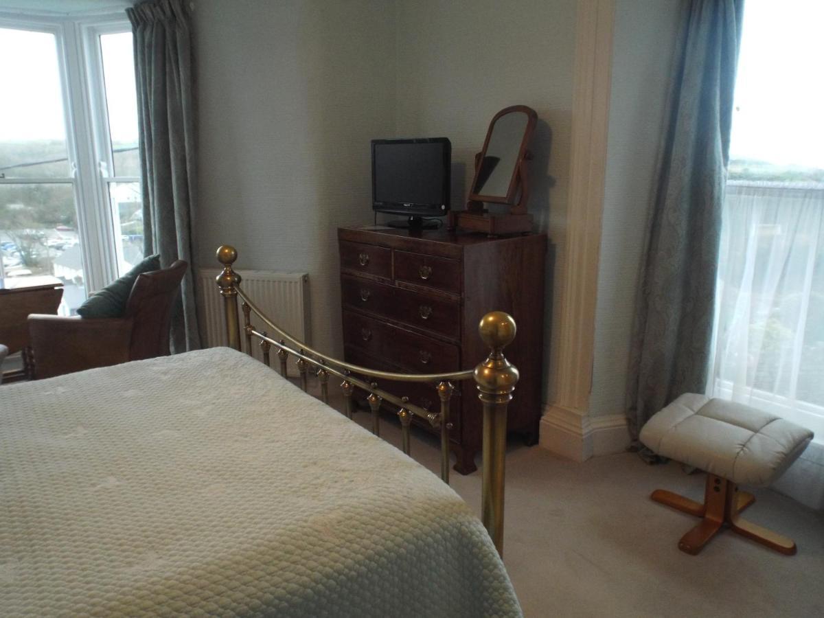 Pendyffryn Manor Bed & Breakfast Little Haven Екстер'єр фото