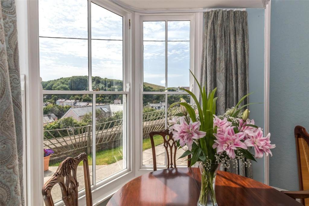 Pendyffryn Manor Bed & Breakfast Little Haven Екстер'єр фото