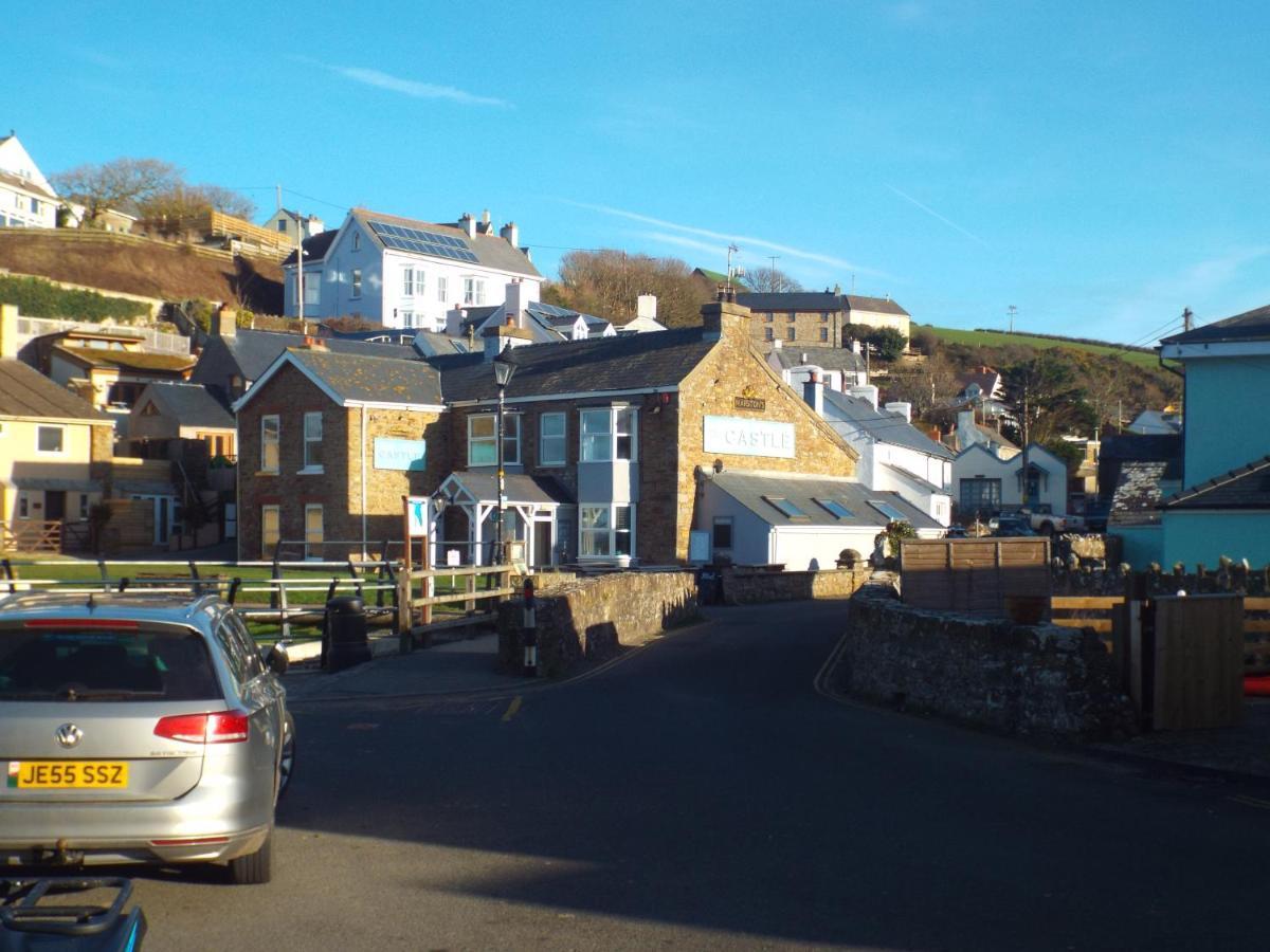 Pendyffryn Manor Bed & Breakfast Little Haven Екстер'єр фото